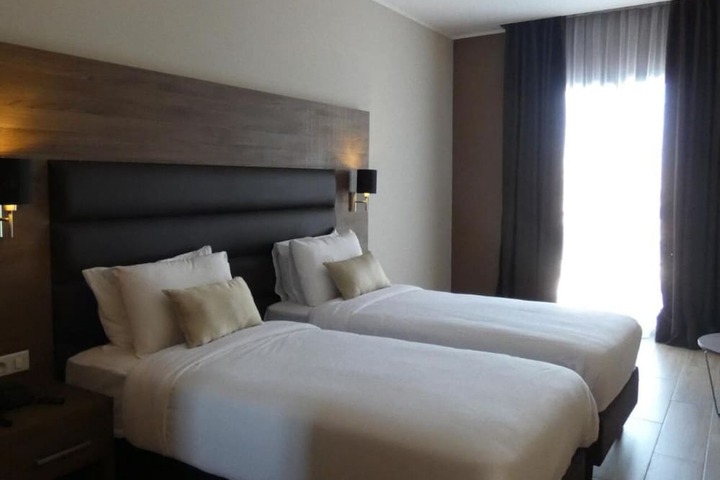 Room 5 of 35