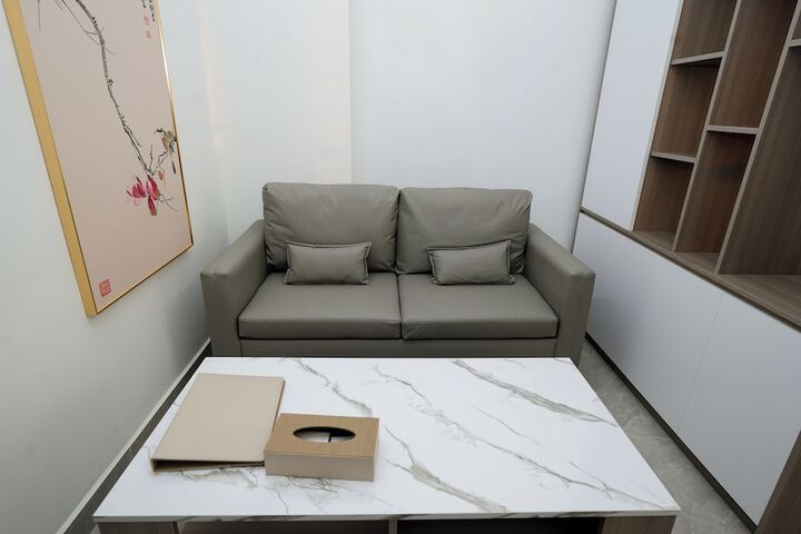 Room 27 of 65