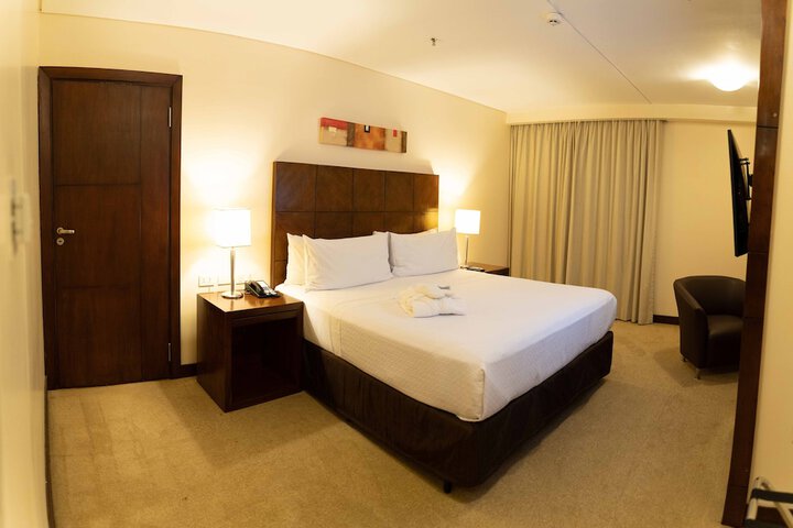 Room 16 of 114