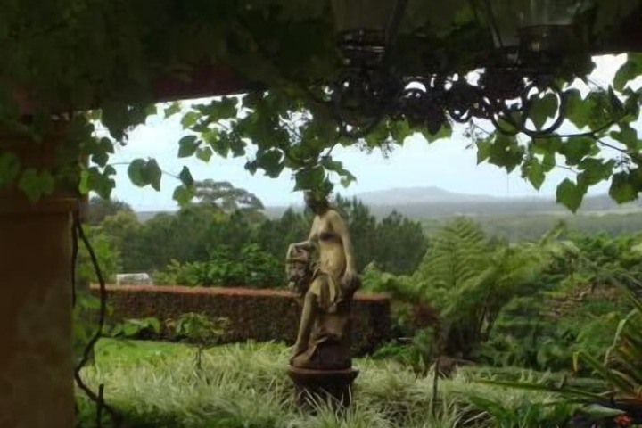 Hotel Exterior 13 of 16