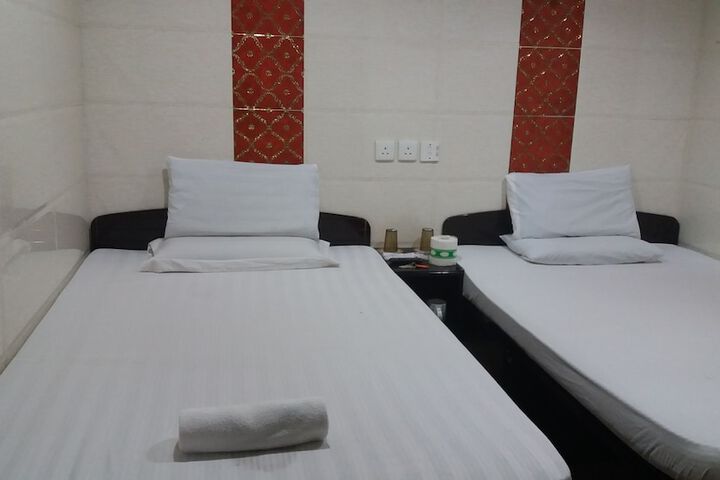 Room 6 of 58