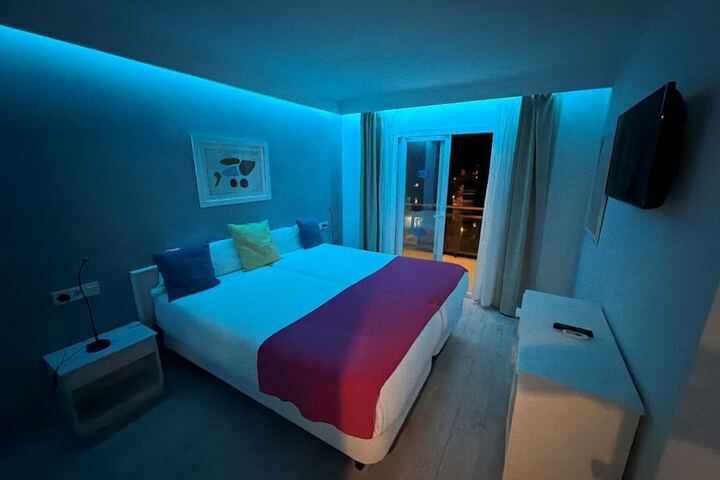 Room 34 of 67