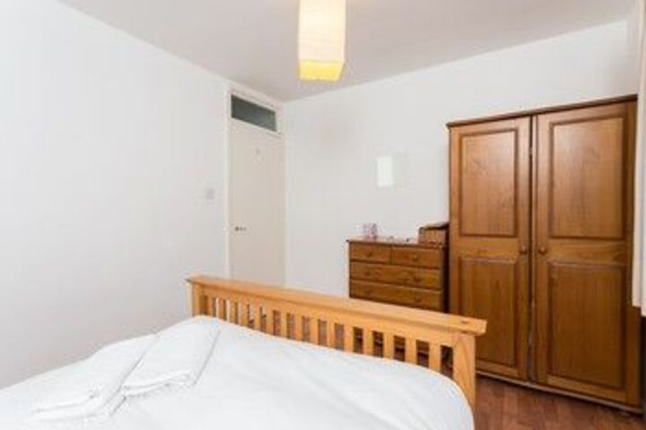 Room 12 of 34