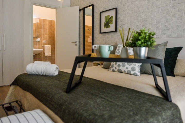 Room 5 of 51