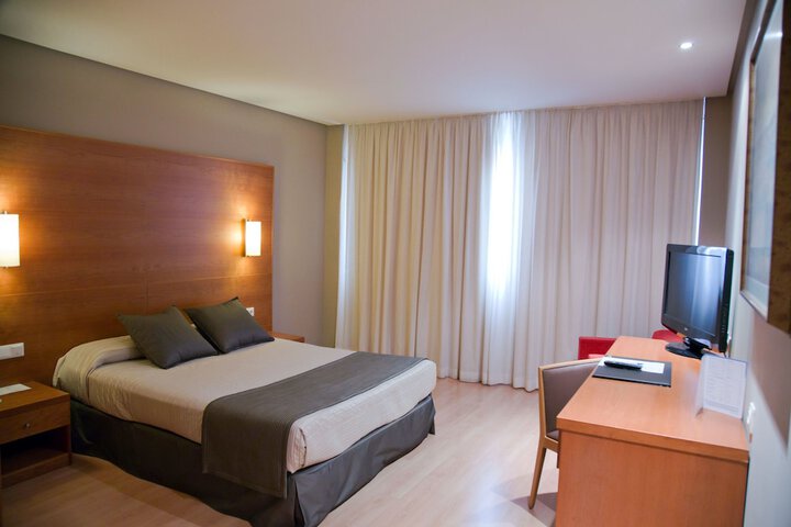 Room 6 of 40