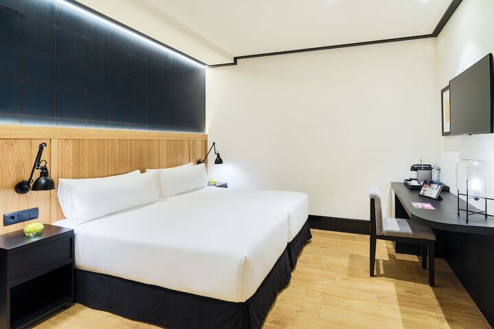 Room 30 of 93