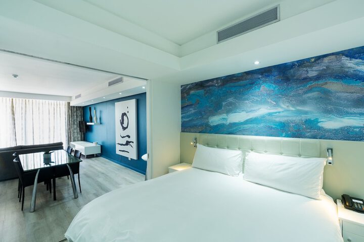 Room 29 of 145