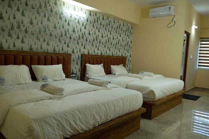 Room 8 of 15