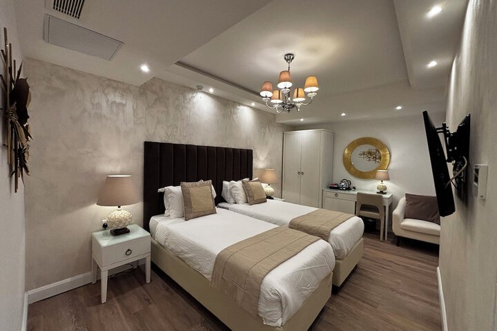 Room 106 of 155
