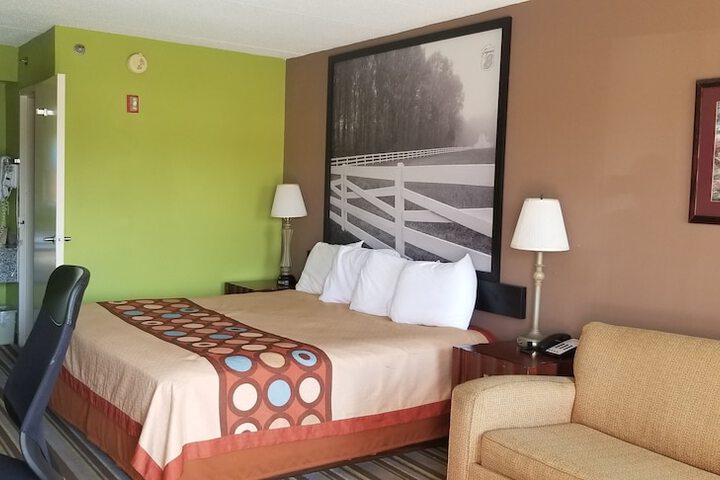Standard Room, King or Two Doubles (1 of 12)