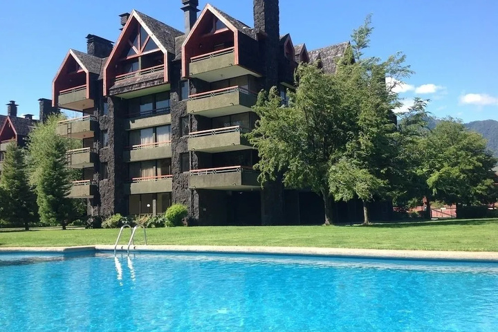 Pool 13 of 21