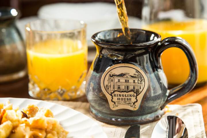 Breakfast/Coffee Service 45 of 76