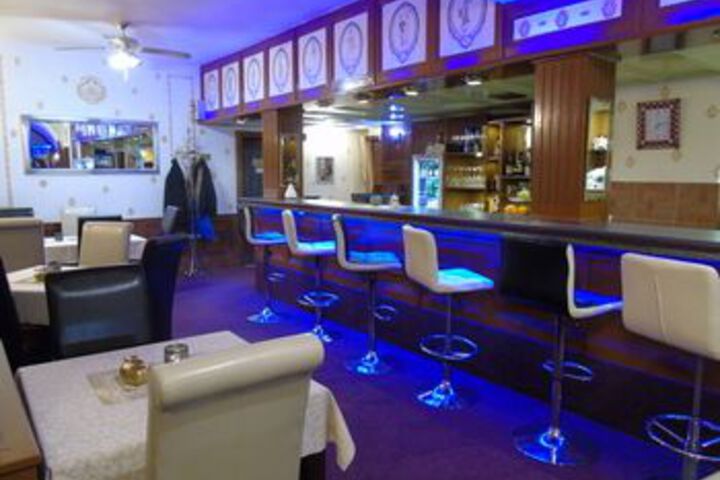 Lounge 29 of 43