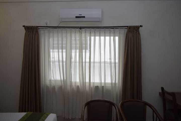 Room 8 of 35