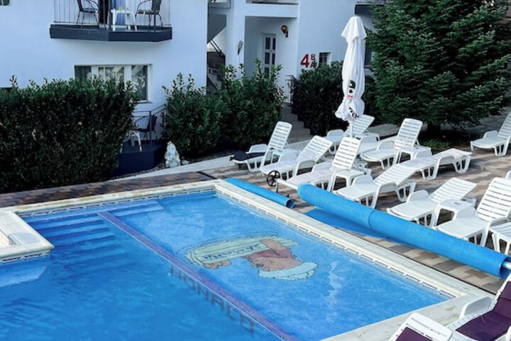 Pool 45 of 54