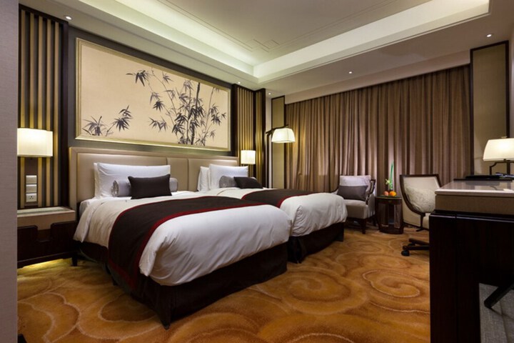 Room 7 of 75