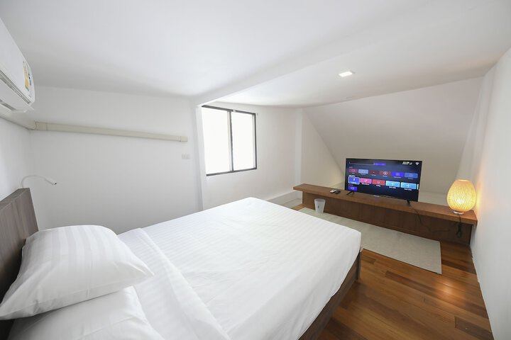 Room 57 of 108