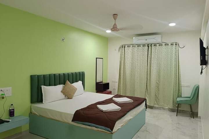3 Wonders Tarkarli Hotel &  Restaurant in Malvan