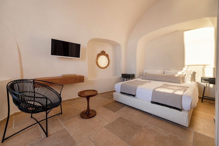 Room 5 of 96