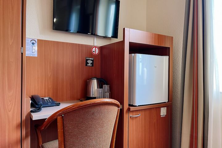 Room 5 of 47
