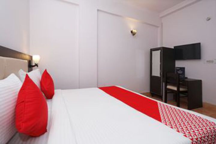Room 6 of 26