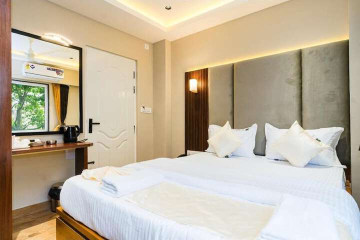 Room 15 of 24