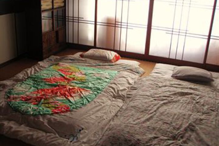 Room 10 of 26