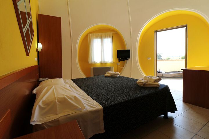 Room 63 of 150