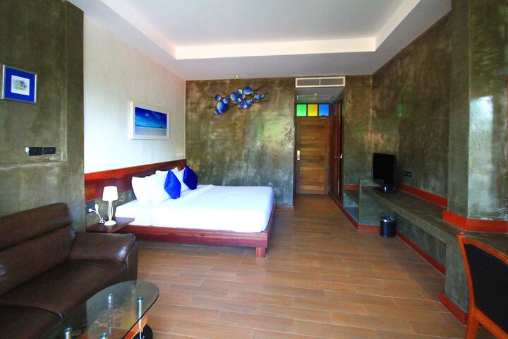 Room 7 of 135