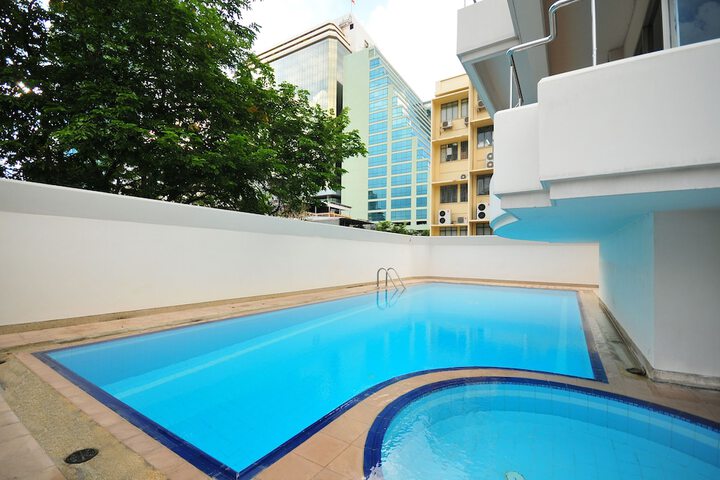 Pool 42 of 58