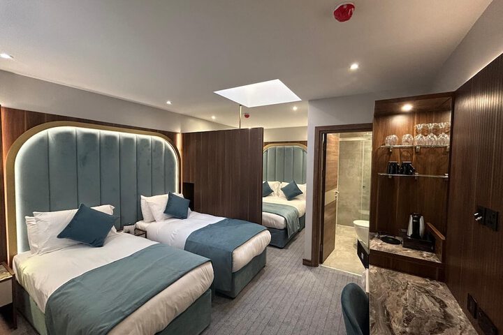 Room 41 of 48