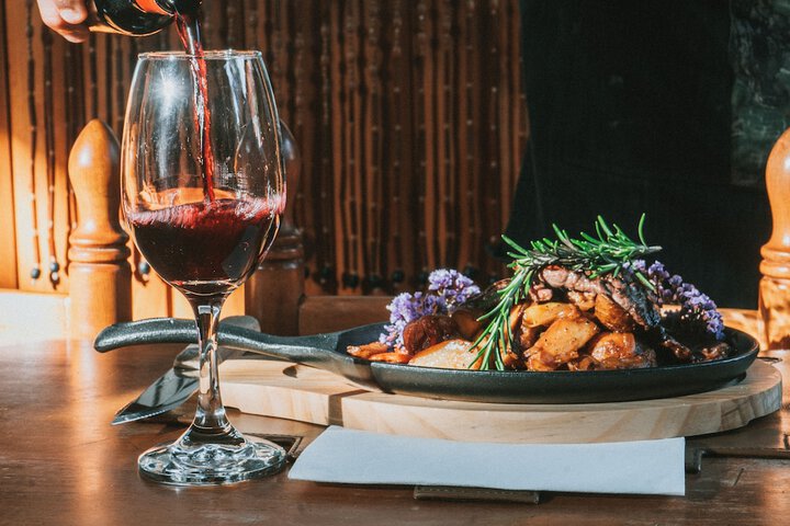 Dining 42 of 66