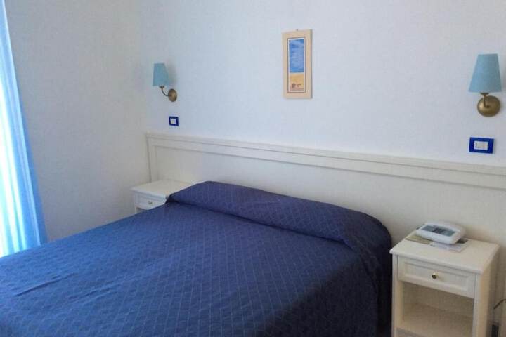 Room 13 of 61
