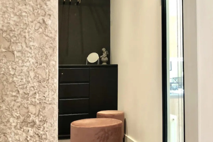 Room 8 of 20