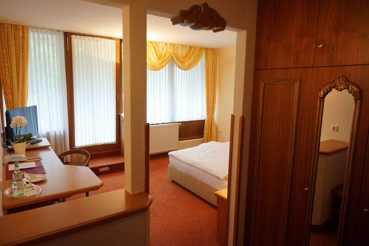 Room 5 of 24