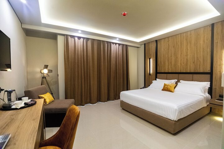 Room 2 of 29