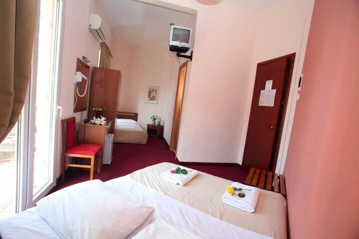 Room 27 of 54