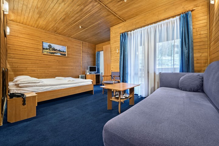 Room 4 of 262