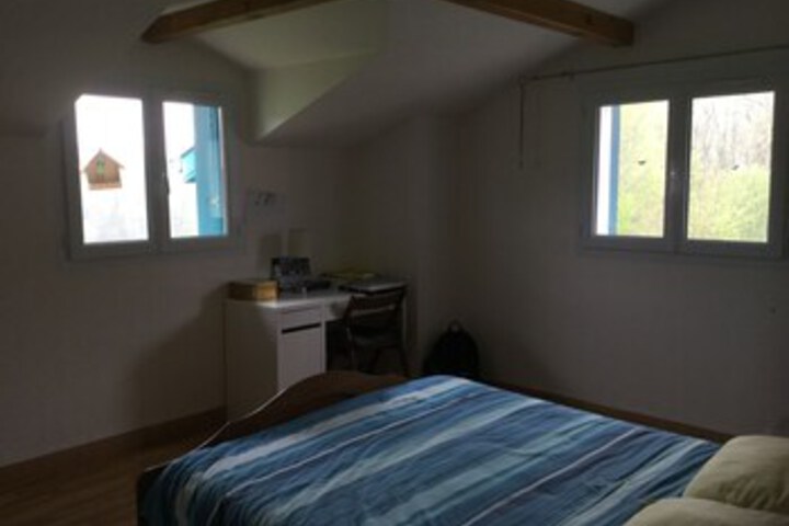 Room 4 of 6