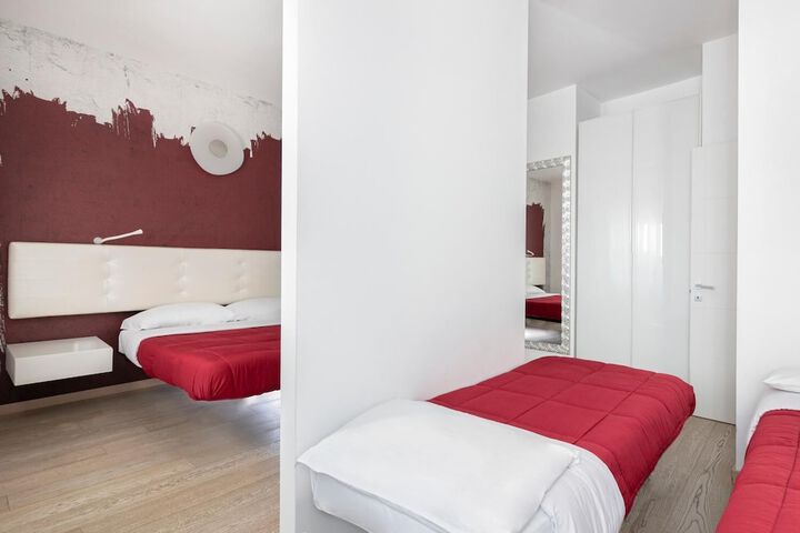 Room 16 of 42