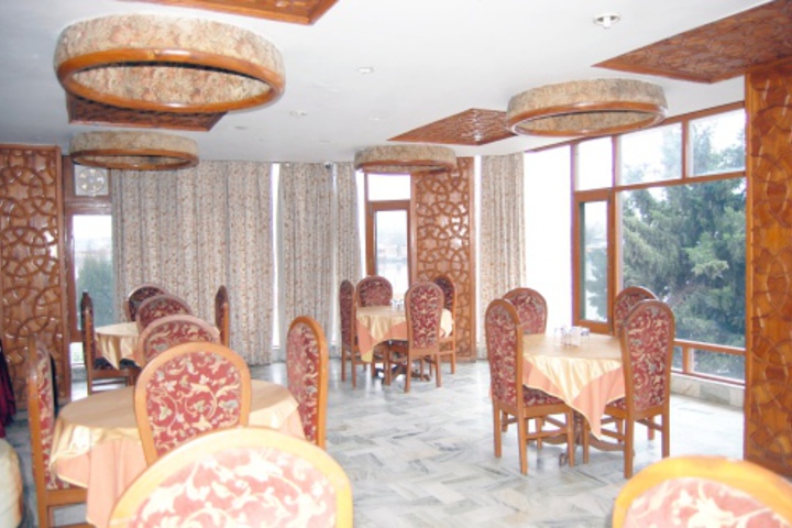 HOTEL IMPERIAL LAKE VIEW