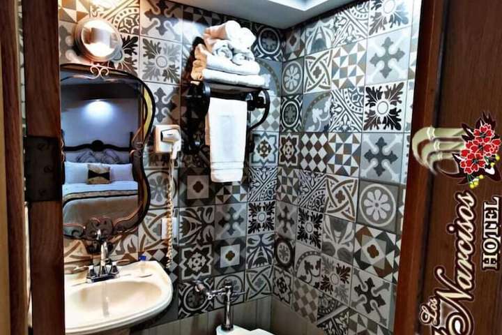 Room 15 of 70