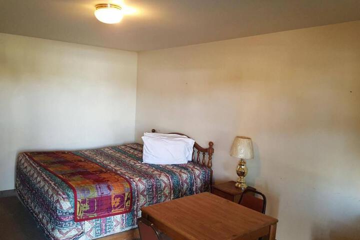LAZY T MOTEL