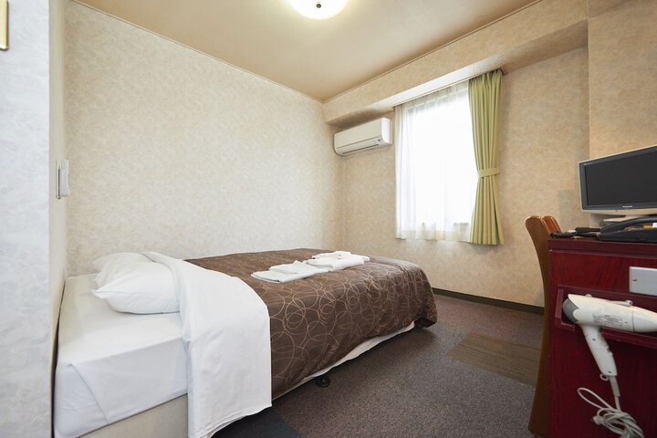 Room 16 of 47