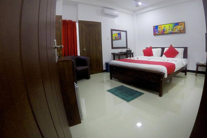 Room 7 of 32
