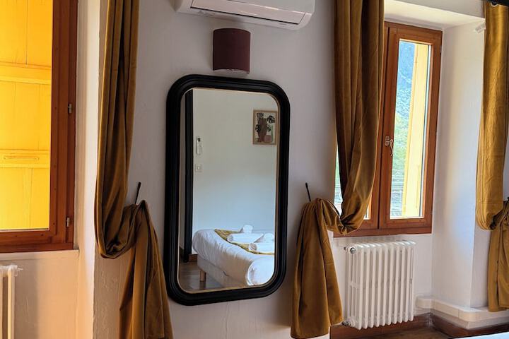 Room 8 of 45
