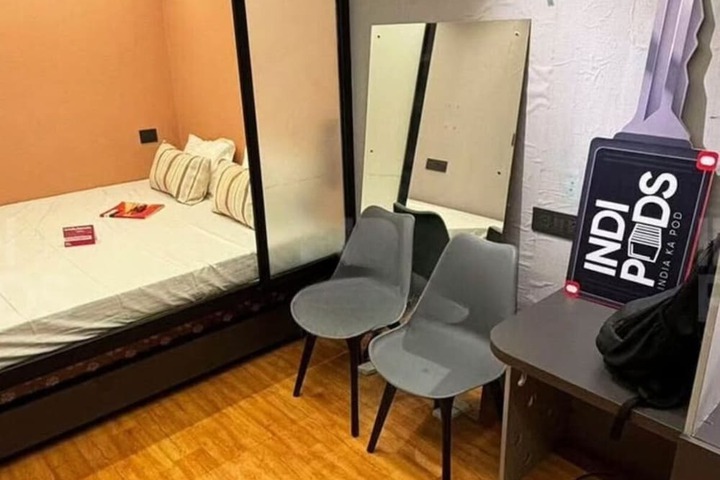 Room 3 of 28
