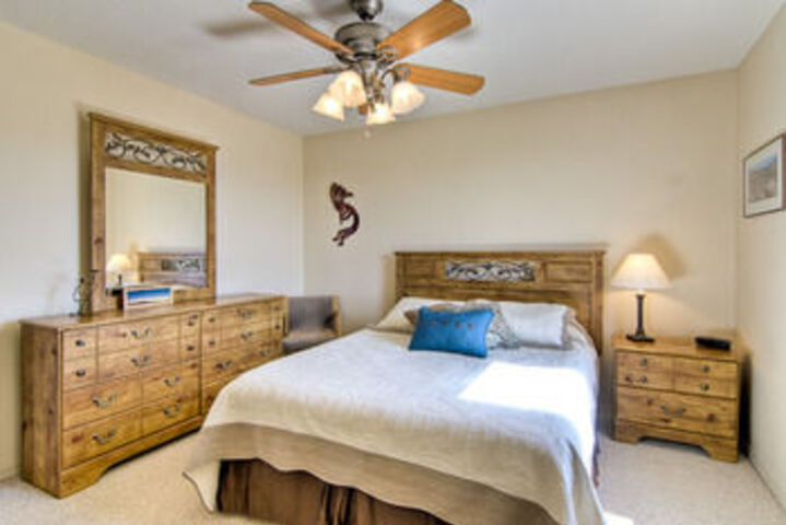 Room 10 of 27