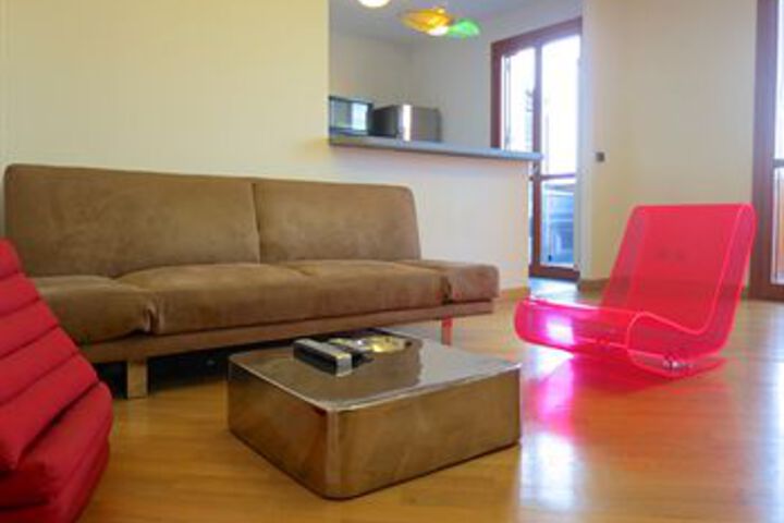 Temporary House - Milan Navigli