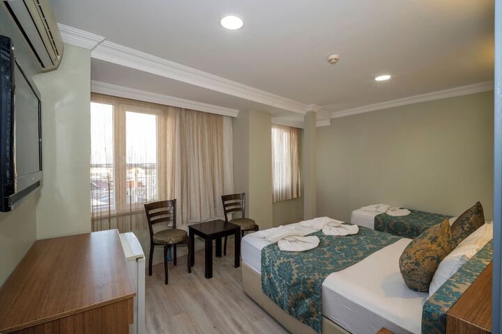 Room 49 of 90
